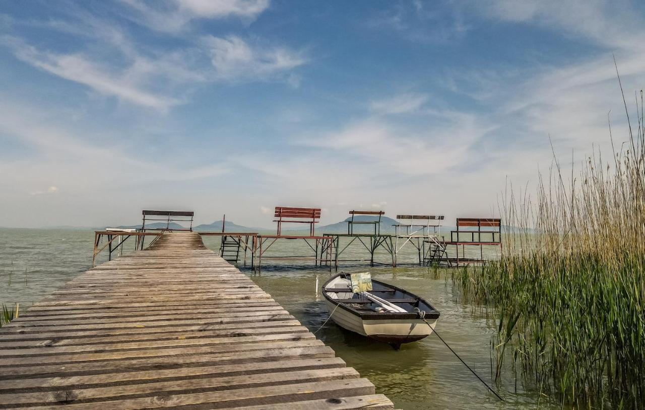 Komfort Home Bursport Bt. Haz Balatonfenyves Exterior foto
